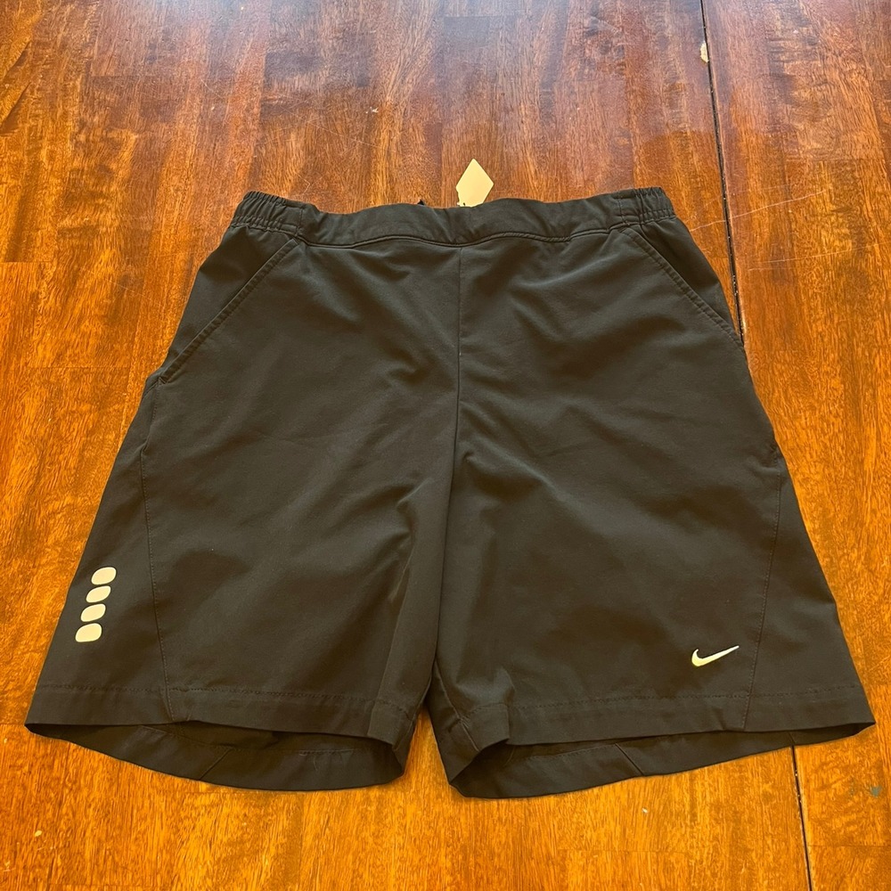 Vintage Y2K Nike Fit Dry Women's Black Running Shorts Small 4-6 Pockets Stretch